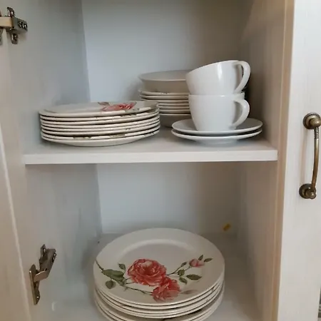 Uue Maailma Apartman *